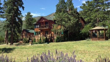 Rocky Mountain Lodge & Cabins in Cascade-Chipita Park, United States
